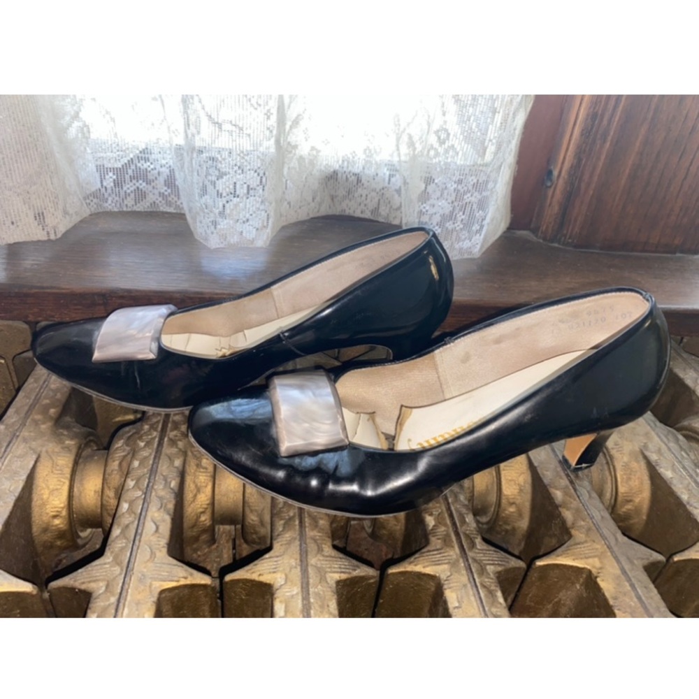 Vintage black patent leather heels faux stone